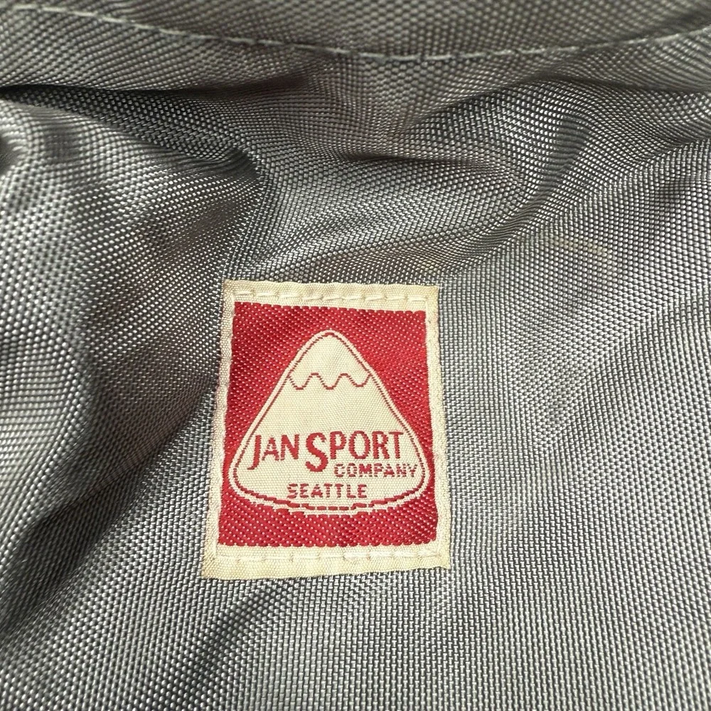 JanSport Vintage Off Trail Heritage Hiking Backpack Skip Yowell Lightweight Gray